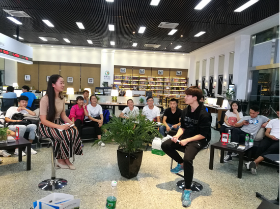 【体育学院】【精品社团】“忆往昔 展未来”体育类社团新老会长交流会 (2).png