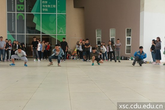 新闻10.jpg